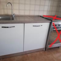 Cucina IKEA 1,50 mt con tavolo e sedie