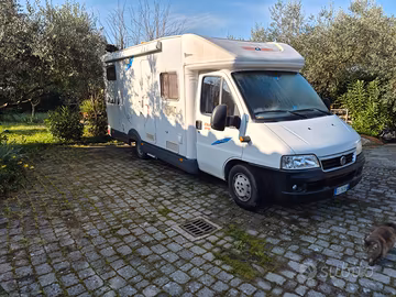 Camper international semintegrale 4 posti
