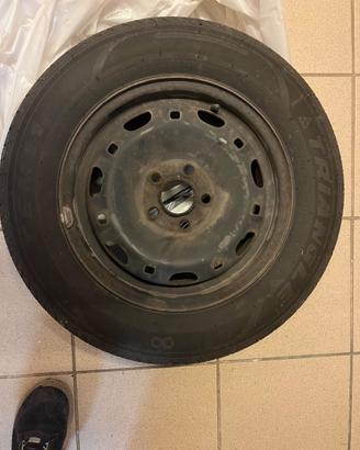 4 gomme estive 175/70 R14 88H con cerchi in