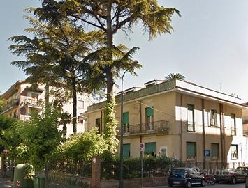 C.so mazzini : ampia metratura con box auto