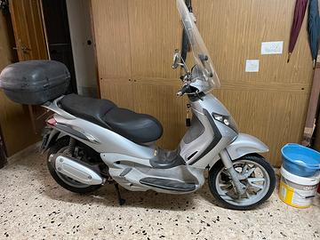 Piaggio Beverly 250