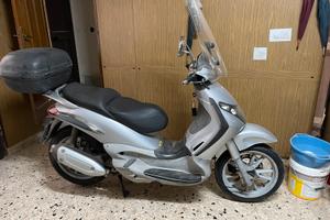 Piaggio Beverly 250