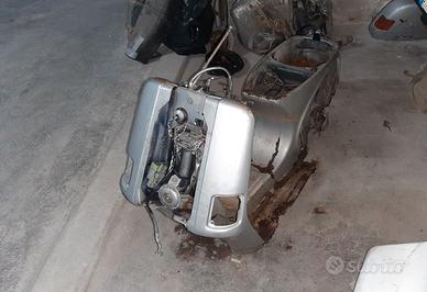 Piaggio Cosa no Vespa