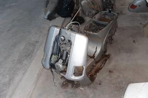 Piaggio Cosa no Vespa