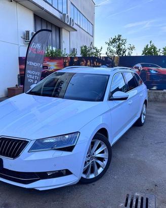 SKODA Superb 2.0 TDI 190 CV SCR DSG Wagon Laurin