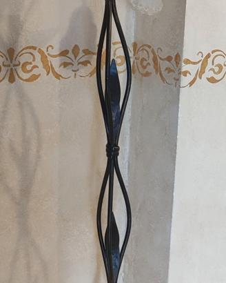 piantana in ferro battuto