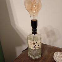 Lampada con bottiglia di Gin