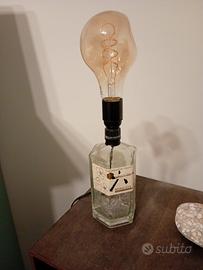 Lampada con bottiglia di Gin