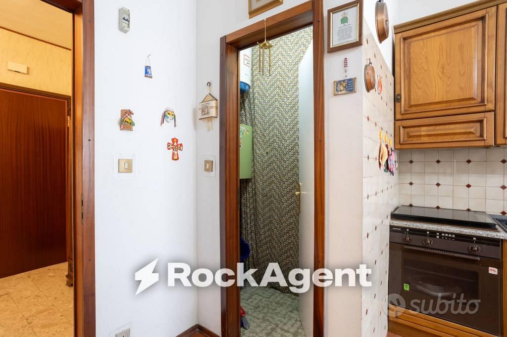 Apartment in Livorno, Consiglio di Zona 1 - Altro