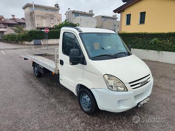 Iveco Daily 2,3 Carroattrezzi ( Sospensioni Aria )