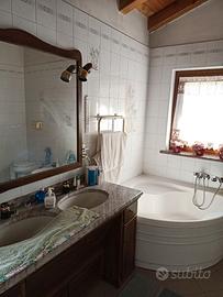 Vasca da bagno angolare