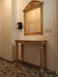 Tavolo a muro con specchio