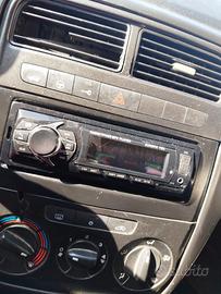 Stereo per auto 
