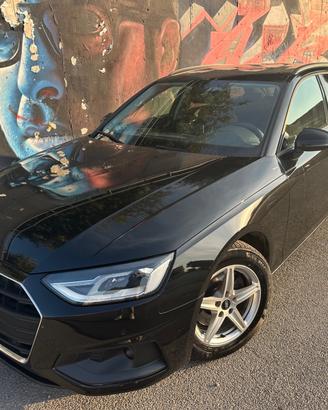 Audi A4 Avant 35 TDI/163 CV S tronic/F1