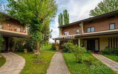 Casa indipendente a Correggio 5 locali