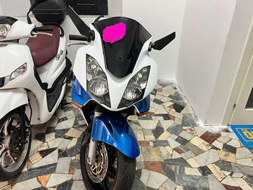 Honda vfr 800