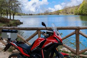 Moto Morini Xcape 650 Gold wheels 