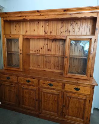 Mobile in Legno di Pino Russo