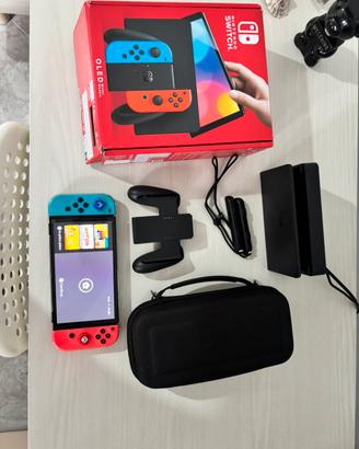 Nintendo Switch Oled + custodia