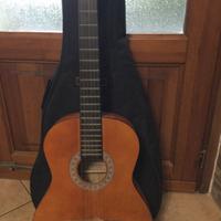 Chitarra con custodia