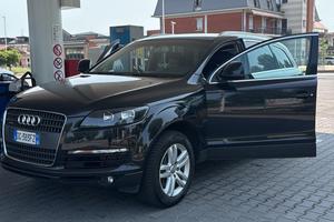 Audi Q7 3.0 V6 TDI 233CV quattro tiptronic