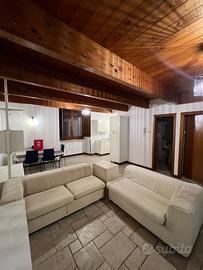 Monovano con soppalco fino a Giugno