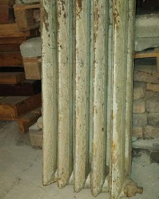 termosifoni antichi decorati