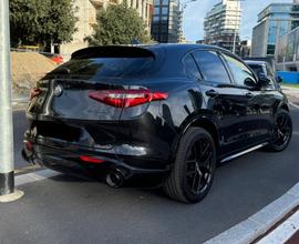ALFA ROMEO Stelvio -VELOCE (km originali) UNICOPRO