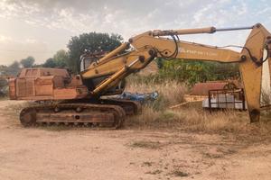 N.2 Escavatori Fiat-Hitachi 200  1991 + benne/mart