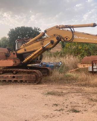 N.2 Escavatori Fiat-Hitachi 200  1991 + benne/mart