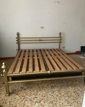 Struttura letto in ottone