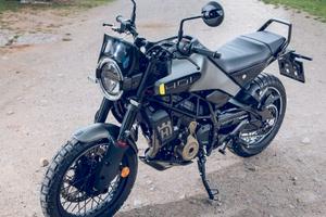 Husqvarna praticamente nuovo