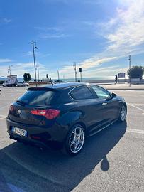 Alfa Romeo Giulietta 2.0 170 CV Nero Etna