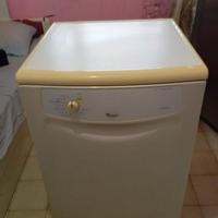 Lavastoviglie whirpool esterna