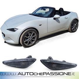 Frecce laterali fumè nere per Mazda 5 CW 10-13 6 G