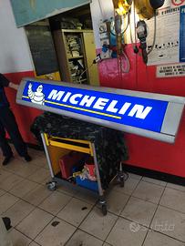 Insegna michelin