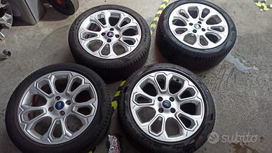 CERCHI IN LEGA X 17 FORD ECOSPORT C/GOMME