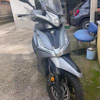 Kymco Agility 300 Noodoe R16