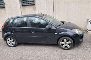 Ford Fiesta 1.4 diesel anno 2007 km 100.000
