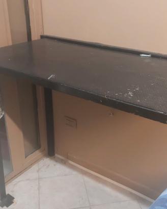 tavolo in ferro fatto da artigiano 