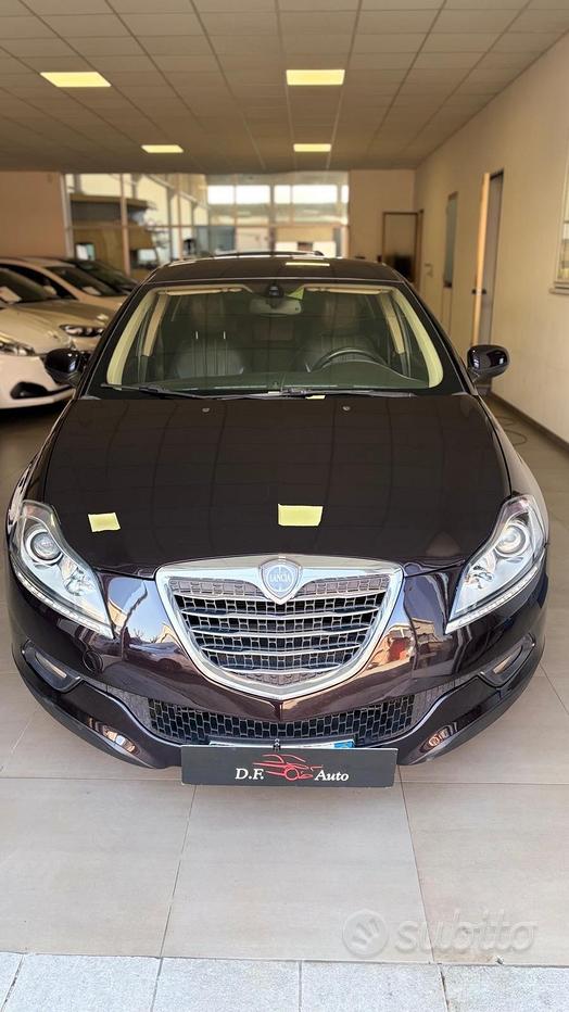 Lancia Delta (2008-2015)