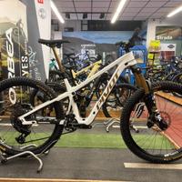 mtb enduro PIVOT Firebird Pro 2026 tg L disponibil