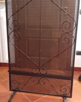 Parafuoco parascintille decorativo per camino