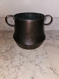 Pentola dell’800 con coda di rondine