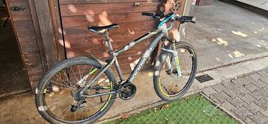 mountain bike rockrider st520