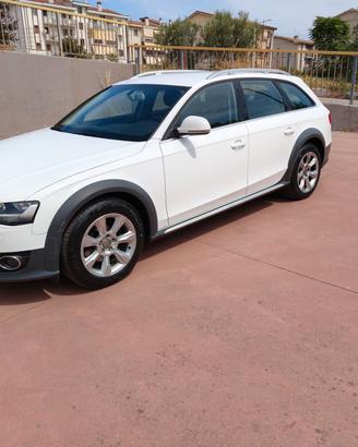 AUDI A4 OLLROAD -GANCIO TRAINO