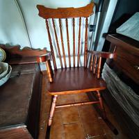 Sedia dondolo, legno massello, antica