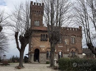 Immobile in asta di 1758 m² con più di 5 locali a 