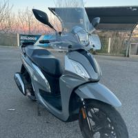 SYM 200 ST