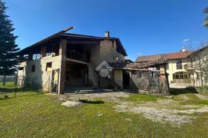 CASA SEMINDIPENDENTE A MISSAGLIA